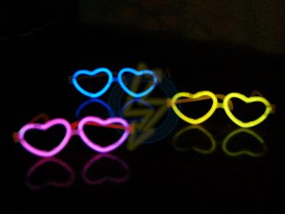 Светящиеся очки в форме сердца неоновые