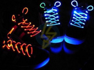 Светящиеся шнурки неоновые